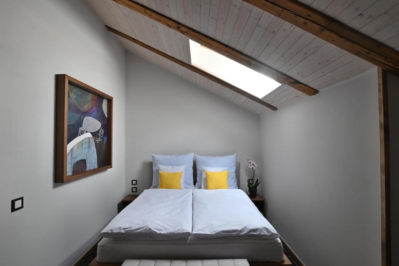 Apartmany Spessart โคมูตอฟ ภายนอก รูปภาพ