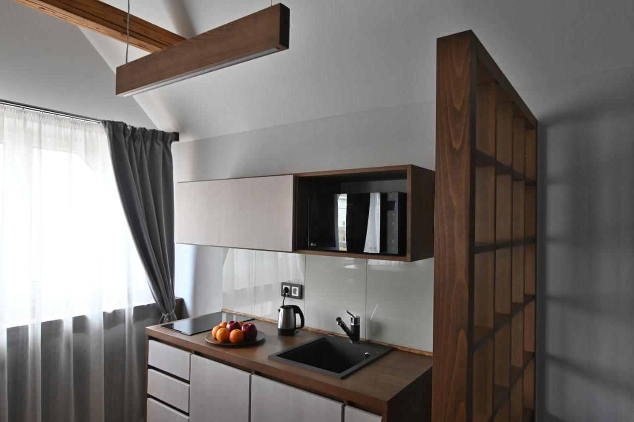 Apartmany Spessart โคมูตอฟ ภายนอก รูปภาพ