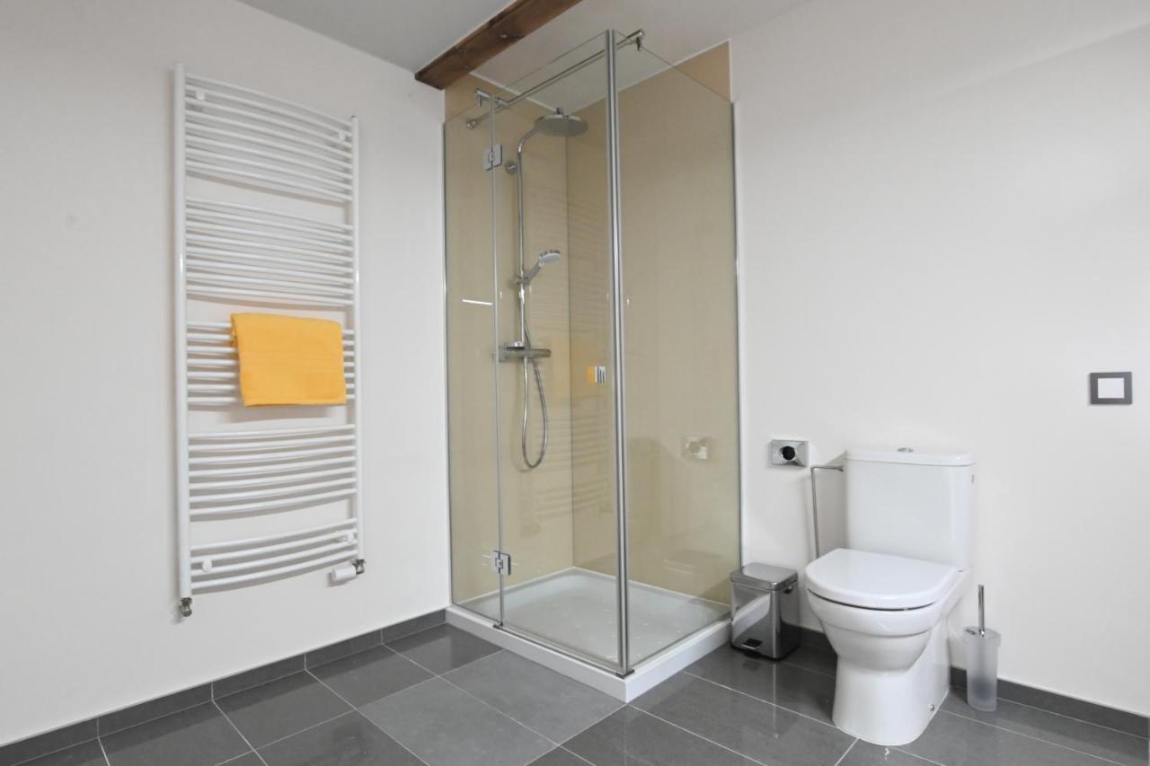 Apartmany Spessart โคมูตอฟ ภายนอก รูปภาพ