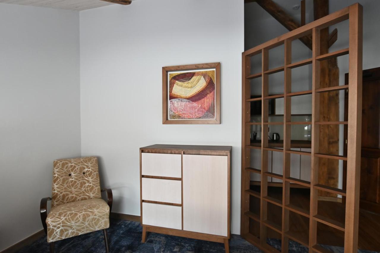 Apartmany Spessart โคมูตอฟ ภายนอก รูปภาพ