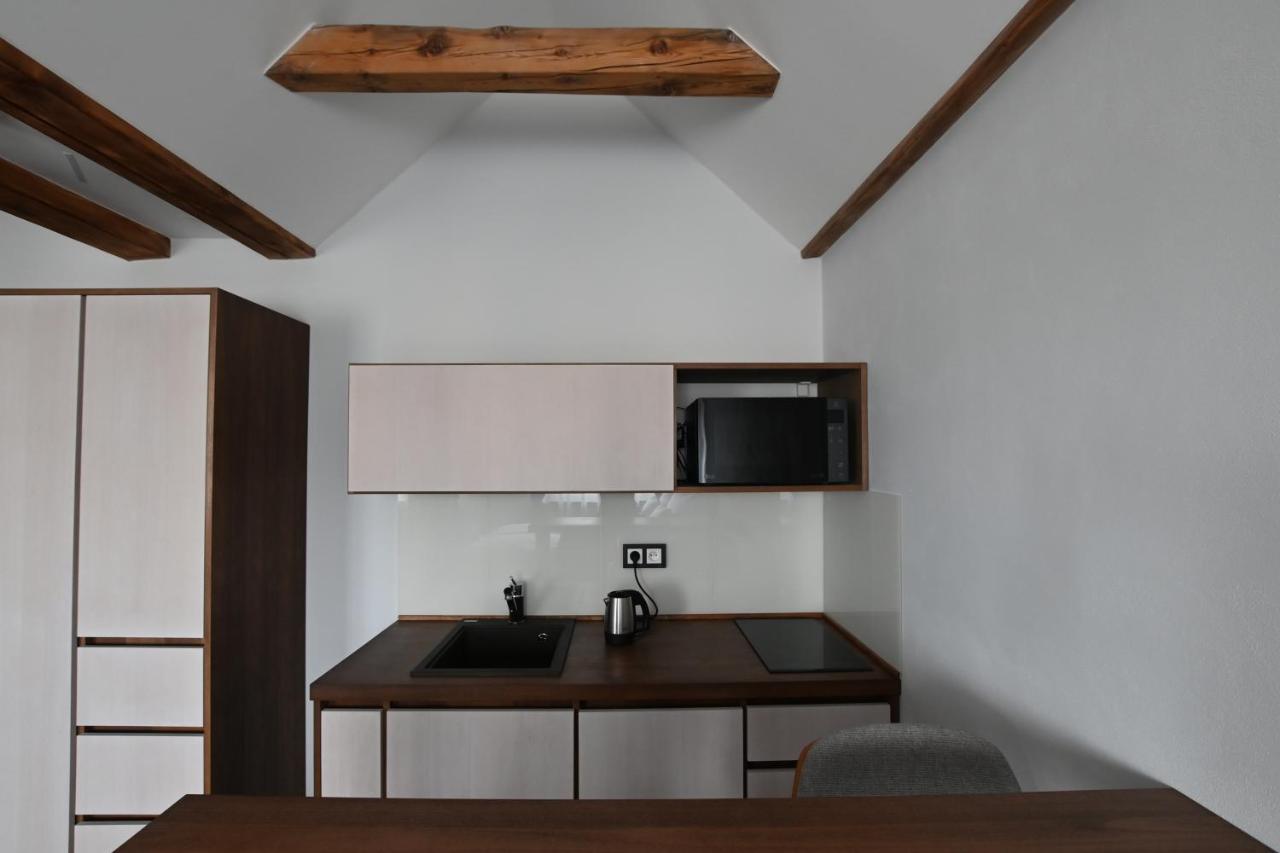 Apartmany Spessart โคมูตอฟ ภายนอก รูปภาพ