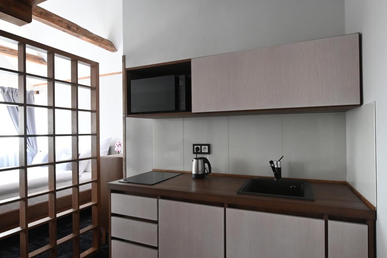 Apartmany Spessart โคมูตอฟ ภายนอก รูปภาพ